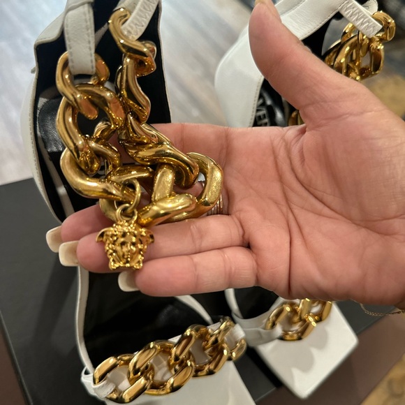 Show stopping white Lamb Leather Versace Heels - Picture 2 of 7